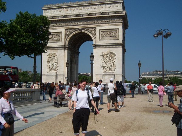 Kristy and the Arc de Triomphe