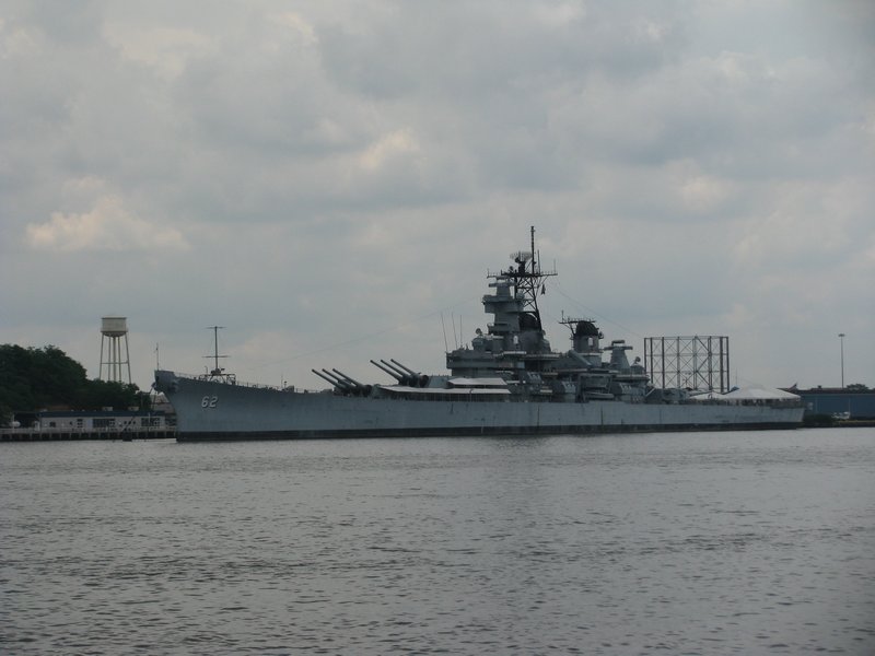 1106-151 Warship 62 Riv. Delaware, NJ