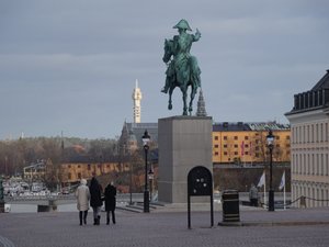 King Karl XIV Johan Statue, Karl Johans Torg
