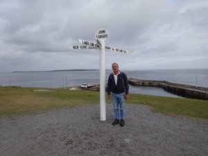 Me, John O'Groats Signpost