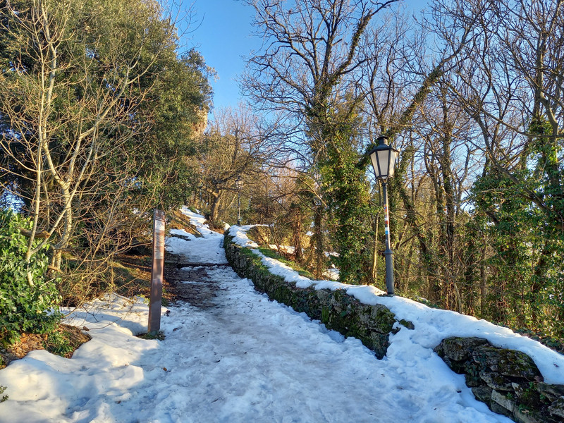 Walk to Montale Tower