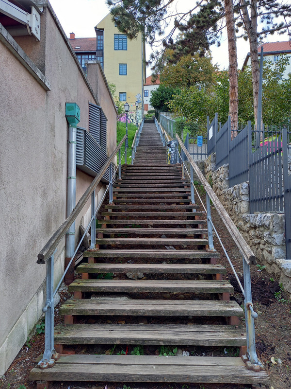 Steps from Kaptol to Gradec