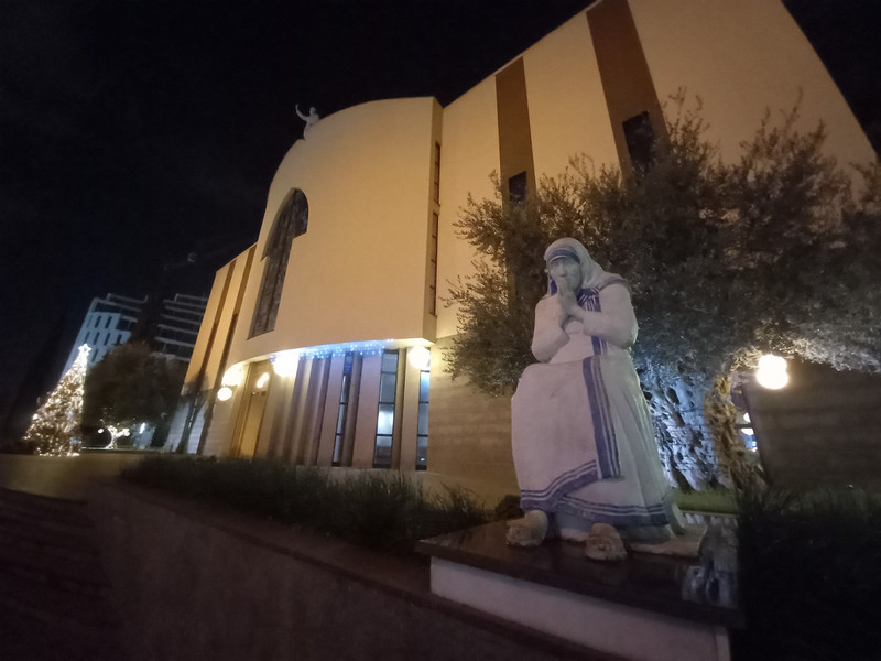 St Paul's Catholic Cathedral with Mother Teresa Statue