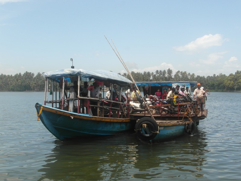 The Ferry Crossing to Munroe Island