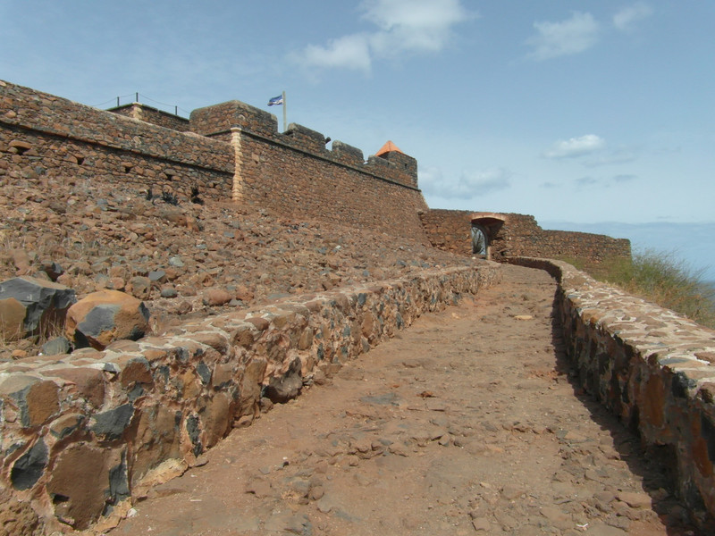 Path to Fortaleza Real de Sao Filipe