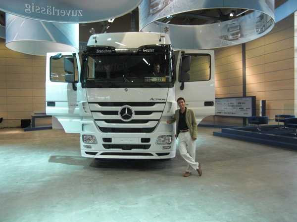 Mercedes Truck