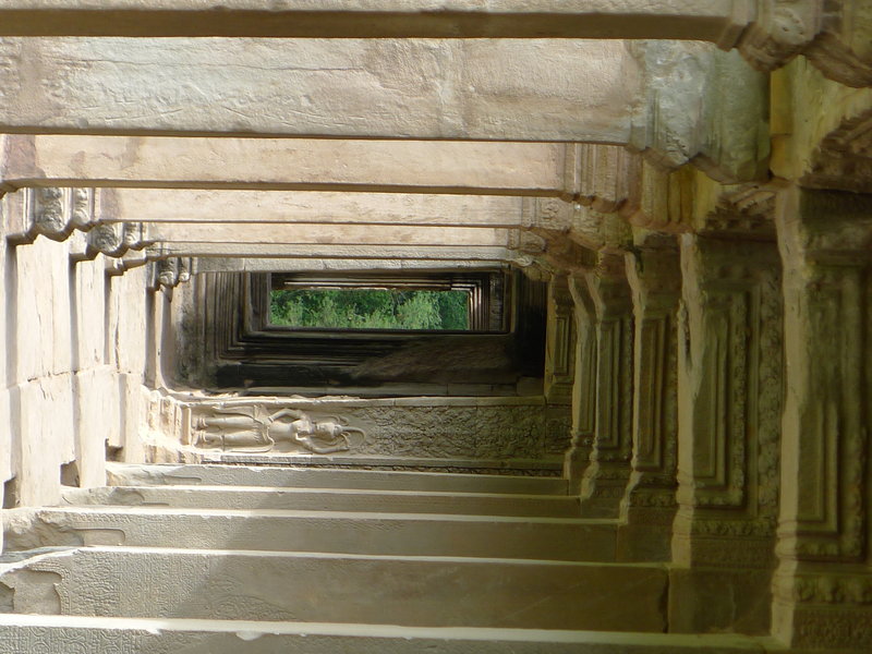 Angkor Wat walk way