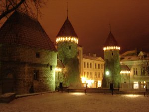 Tallinn wall at night