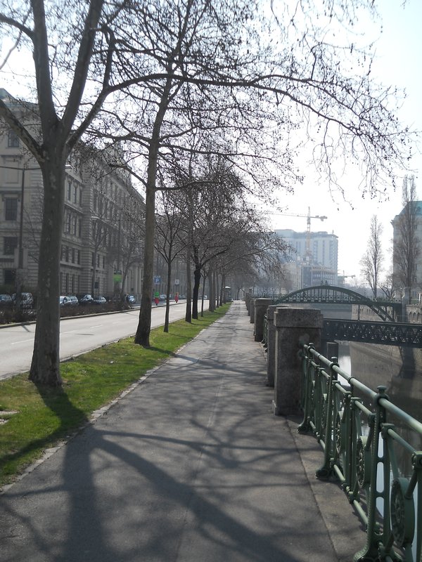 The pathway along the Danube