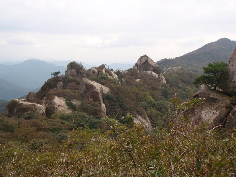 Songnisan rock ridge