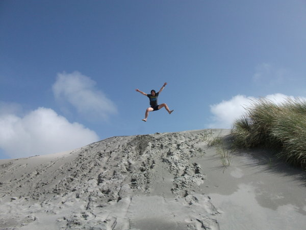 Dune acrobatics at Whaeriki