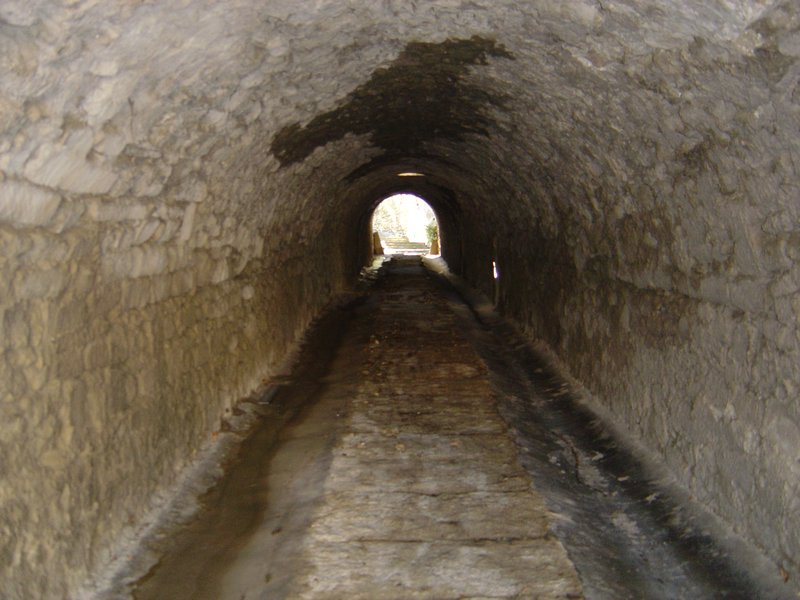 Le tunnel en Barbentane