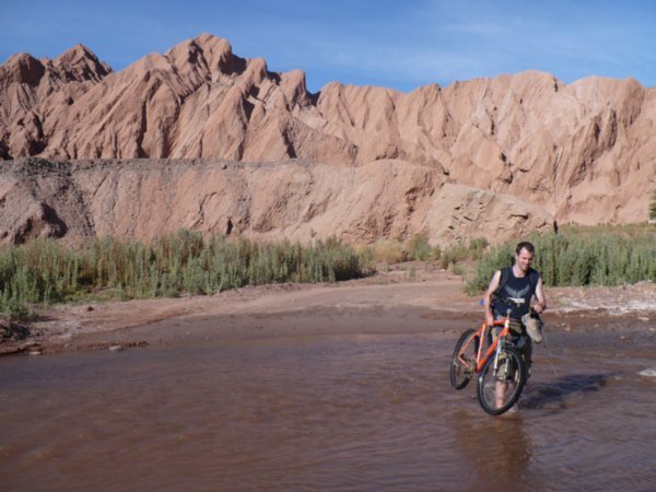 Fording the river near Quebrada del Diablo 