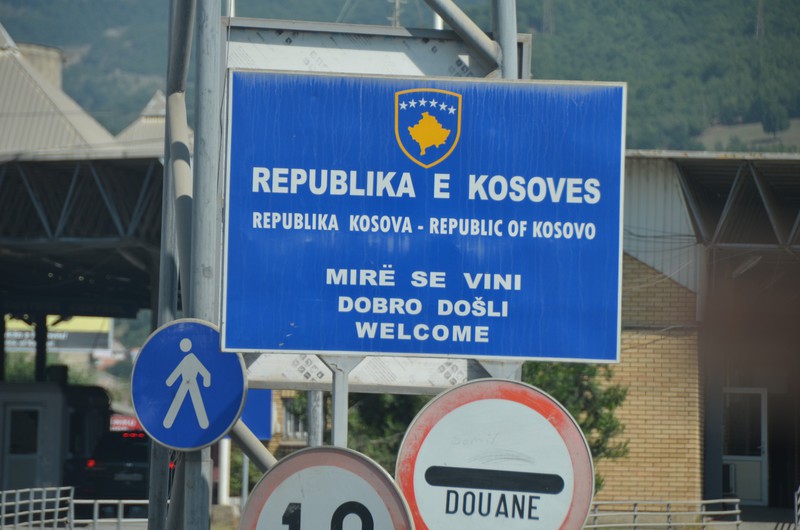 Kosovo-Macedonia border crossing