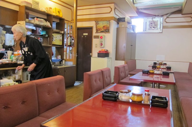 breakfast in a local eatery in Inuyama2
