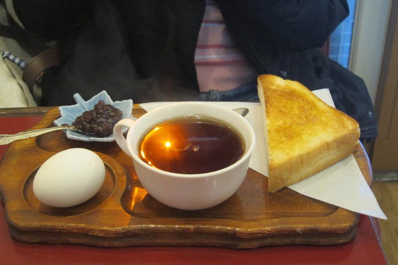 breakfast in a local eatery in Inuyama Yiwei