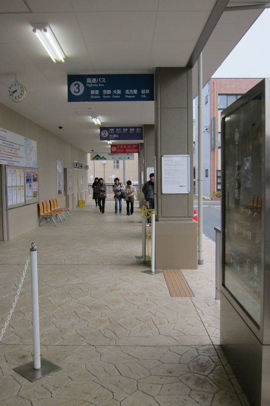 takayama bus terminal1