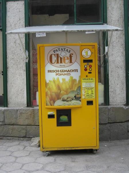 Hot Chips vending machine... what da!