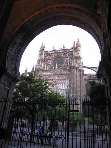 Savilla, Cathedral