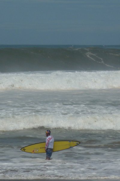 Puerto Escondido: Surfing Waves - 3