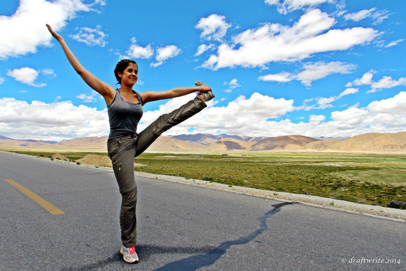 Sofi, Yoga, The road from Shigatse to Everest, Tibet