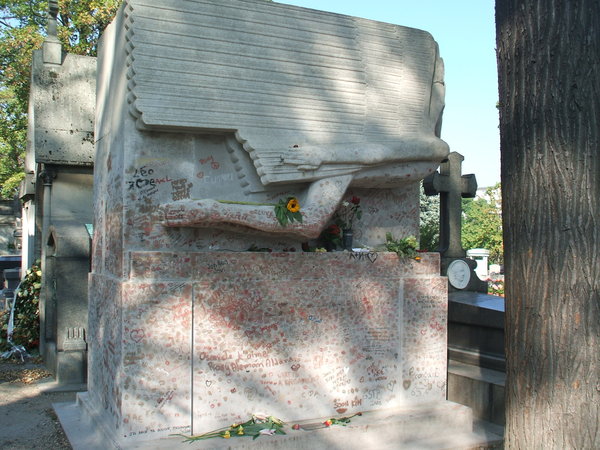 Oscar Wilde's tomb