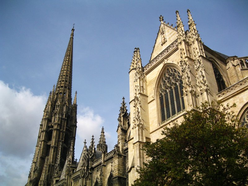 Igreja de St-Michel e sua torre
