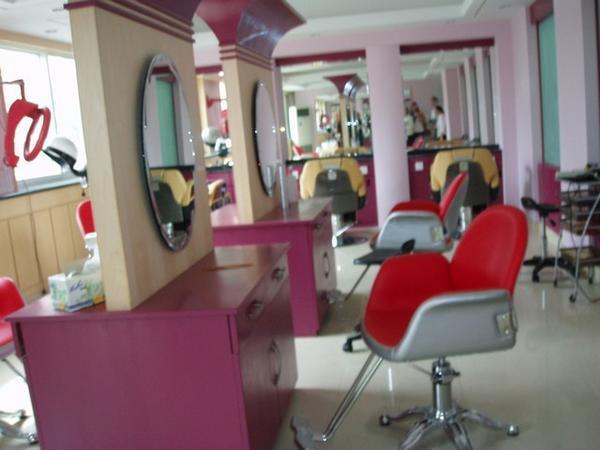 Beauty Salon at School for Teachers Use