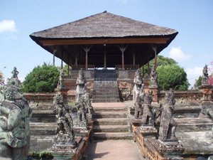 Bali courts of justice