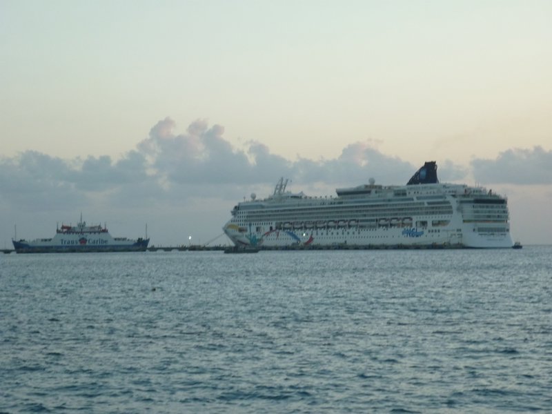 Cruise ship port