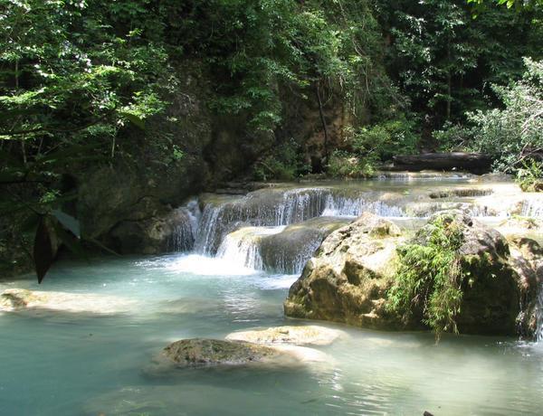 Nam ruu (waterfall)