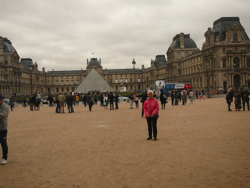 Sunday Morning at the Louvre