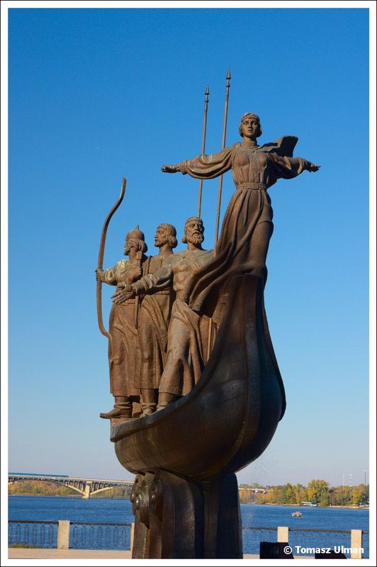 Statue of Founders of Kiev