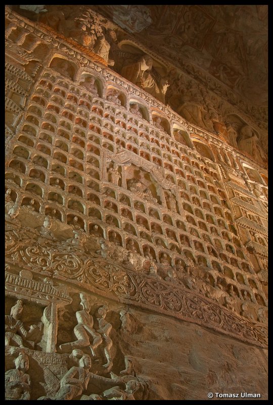 The 1000 Buddhas wall