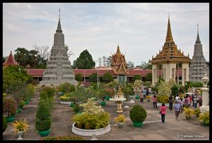 Royal Gardens and Pagodas