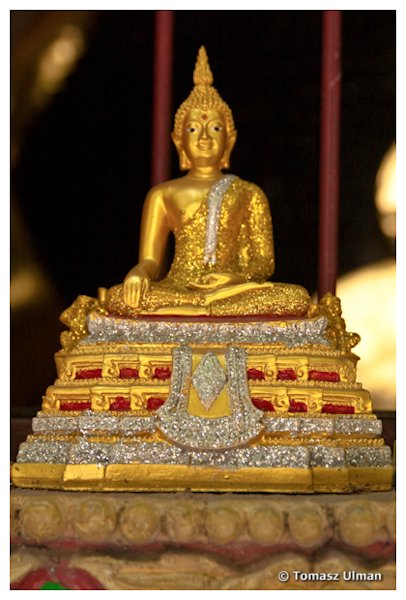 another impressive Buddha statue