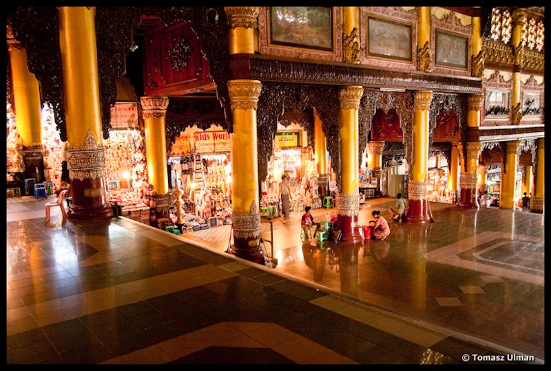 beautiful detail of Shwedagon Hall