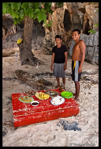 boatman and the cook with our lunch