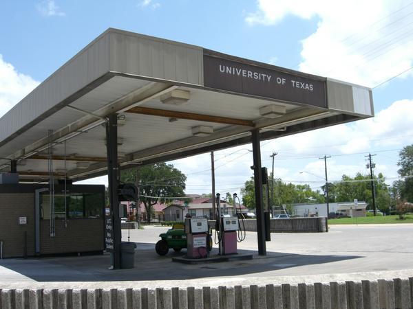 The University of Texas Department of Gas Pumping Studies
