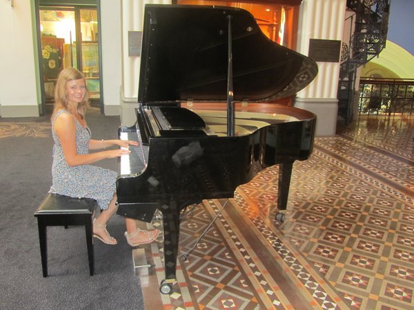 Testing out my piano skills in the Queen Victoria shopping centre