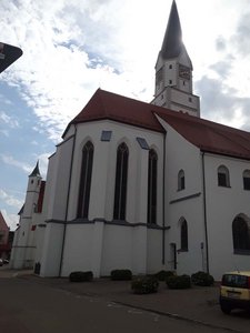 Katholische Stadtpfarrkirche St. Johannes der Taufer