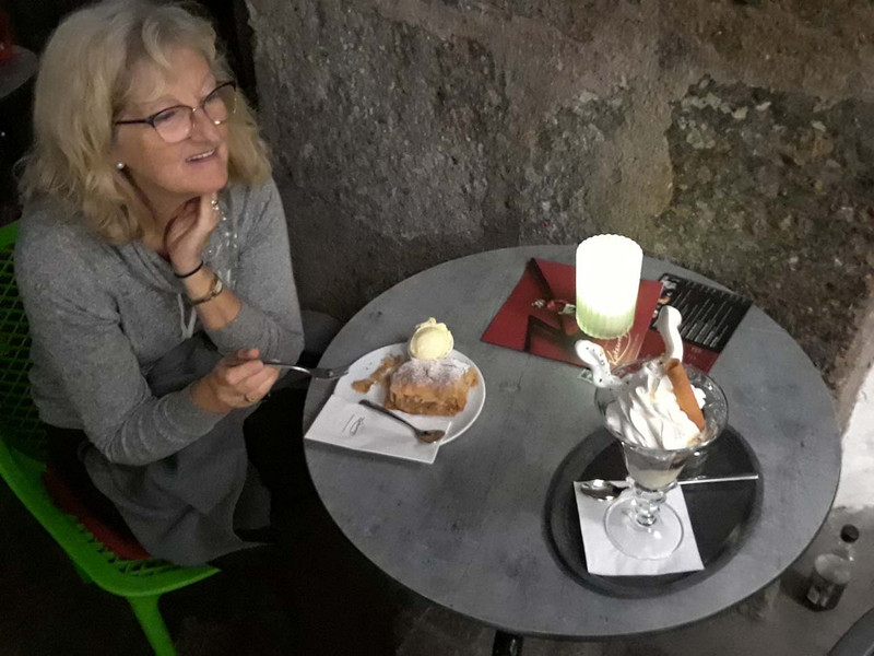 Our ice cream & apple strudel dinner at Cafe & Konditorei Katzung