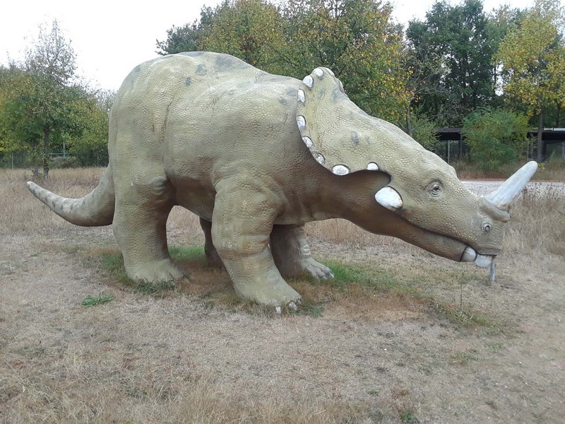 Dinopark entry dinosaur