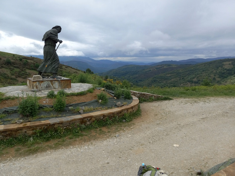 The pilgrim statue at Alto de San  Roque