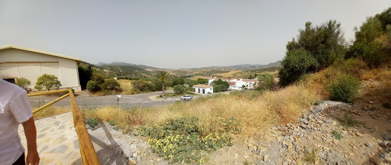 Panoramic view of the valley