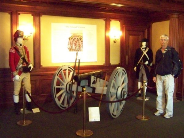 Cannon & Soldiers