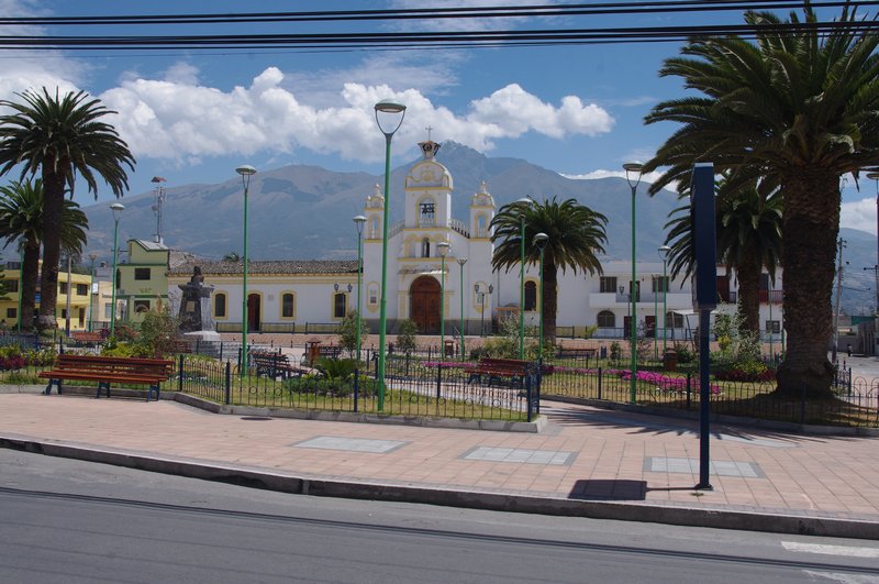 The church and main plaza in Quiroga
