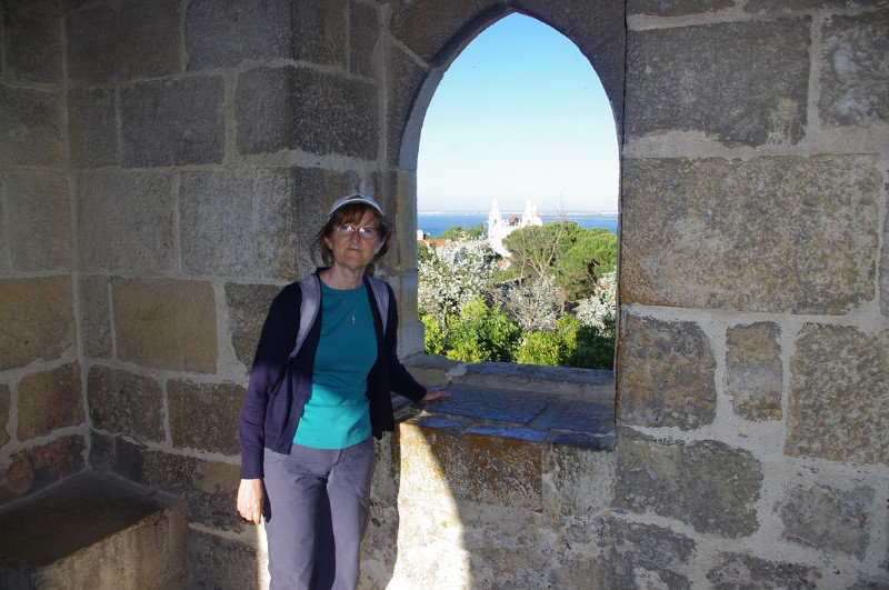 Manoli posing inside one of the towers of the castle