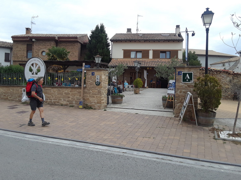 Rest stop at Albergue Camino del Perdon
