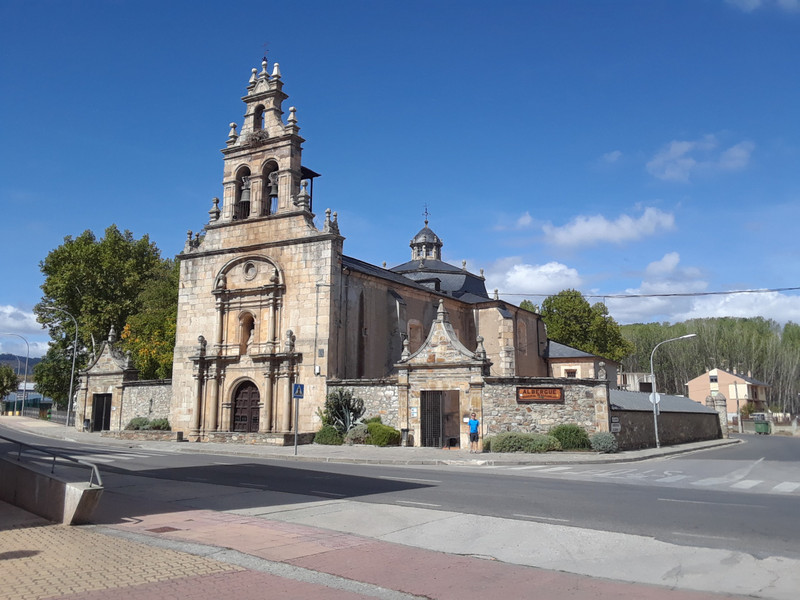 The Municipal Albergue In Cacabelos 